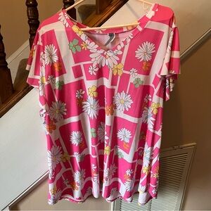 Honeyme Curvy Plus Size Floral Design V-Neck Top